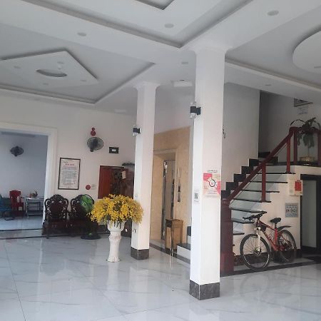 Nha Nghi Trung Hau Hotel Mong Cai Eksteriør billede