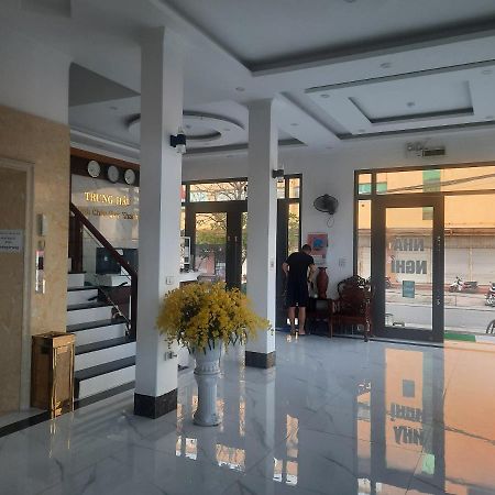 Nha Nghi Trung Hau Hotel Mong Cai Eksteriør billede