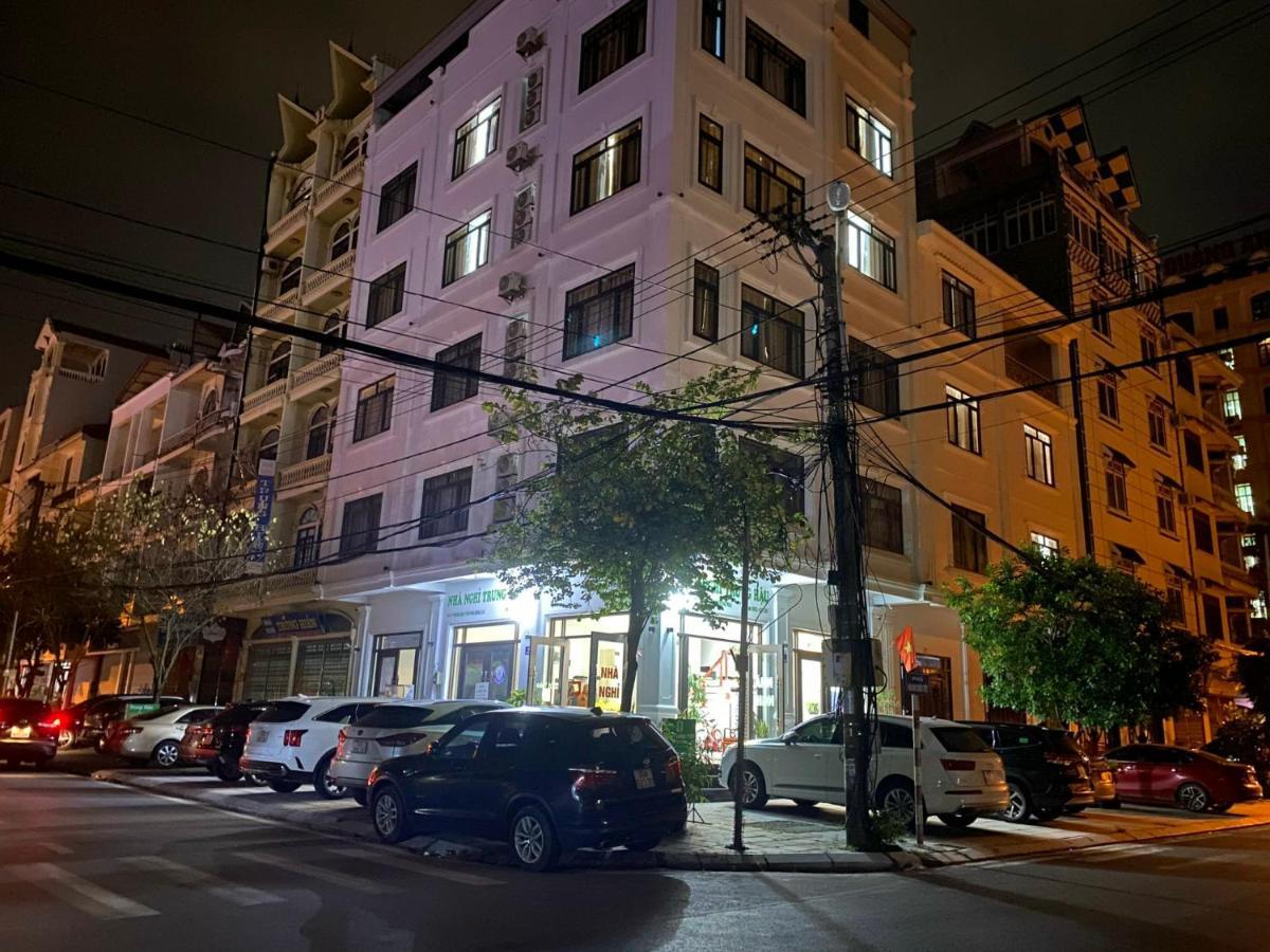 Nha Nghi Trung Hau Hotel Mong Cai Eksteriør billede